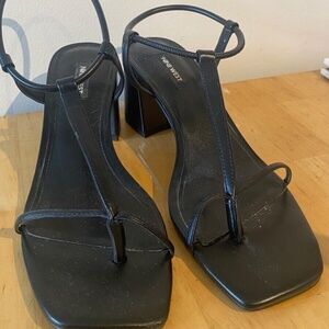 NINE WEST BLACK STRAPPY HEEL